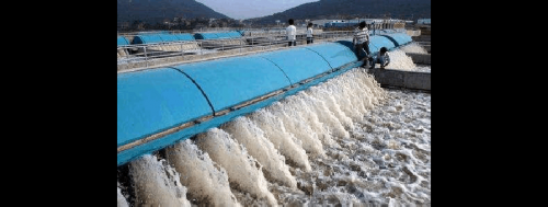 自來水公司使用的主要絮凝劑是聚合氯化鋁、聚合硫酸鐵和聚丙烯酰胺。在當前歐美等發達國家的重要要求下，飲用水處理和食品用PAM的殘留量應控製在005%以下，聚丙烯酰胺的使用應控製在005%以下。一、聚丙烯酰胺型號選擇不正確:由於(yu) 聚乙烯型號規格有上千種，不同水體(ti) 的汙水型號規格不同，不利於(yu) 實際效果。