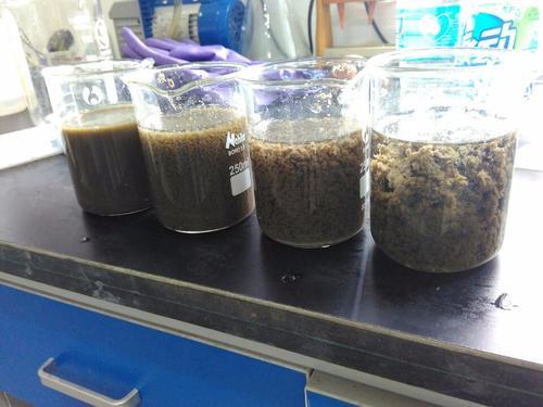 聚丙烯酰胺的溶解速率與(yu) 其分子量、離子度、分子的幾何結構、溶解溫度、攪拌和投料方式有關(guan) 。