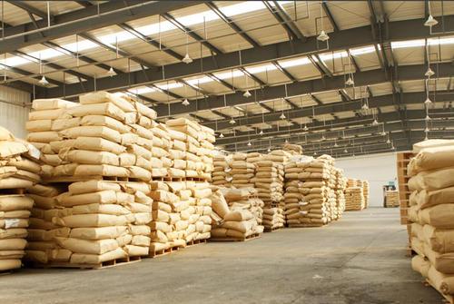 如何獲得一塊純天然的石塊，怎樣根據色調全過程完成同樣的顏色實際效果，因而色調在全部五顏六色塗料加工過程中起著至關(guan) 重要的功效。到迄今為(wei) 止，企業(ye) 的混色塗料能夠做到2個(ge) 實際效果：平麵圖和荔技表麵。根據美術繪畫和別的工程建築，造成各種各樣顏色，用以修建單獨塗料構成部分的牆體(ti) ，在其中每一個(ge) 顏色粒子能夠產(chan) 生交換，但維持其顏色單獨的多種顏色實際效果，能夠造就基本上與(yu) 翡翠原石同樣的紋路。