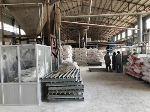 深度剖析選礦聚丙烯酰胺的功能與(yu) 效益 探索選礦聚丙烯酰胺的卓越功效,了解其在礦業(ye) 中的廣泛應用,為(wei) 您詳細呈現聚丙烯酰胺在選礦過程中的作用機製與(yu) 效益。