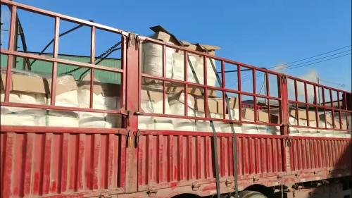 山東(dong) 東(dong) 達聚合物化工有限公司產(chan) 品倉(cang) 庫照片