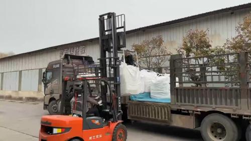 聚丙烯酰胺成品庫存倉(cang) 庫內(nei) 部