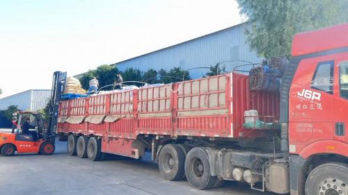 工廠廠區產(chan) 品裝車一瞥