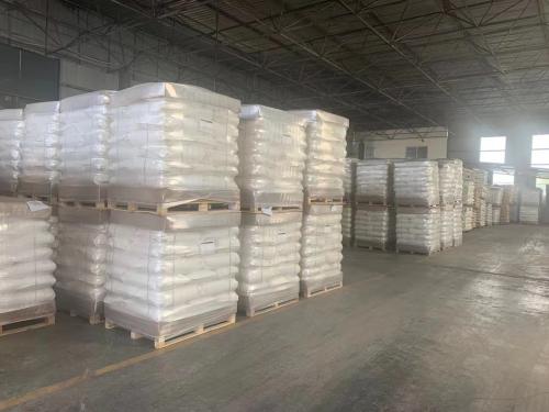 聚丙烯酰胺產(chan) 品裝車完成 - 我廠聚丙烯酰胺即將發往客戶。 聚丙烯酰胺運輸準備 - 聚丙烯酰胺產(chan) 品在廠區內(nei) 完成裝車,整裝待發。