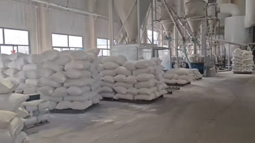 打樁泥漿汙水處理用聚丙烯酰胺大批量發貨,廠家直供全國各地 聚丙烯酰胺汙水處理劑整車發貨,工地打樁泥漿處理專(zhuan) 用藥劑運輸中