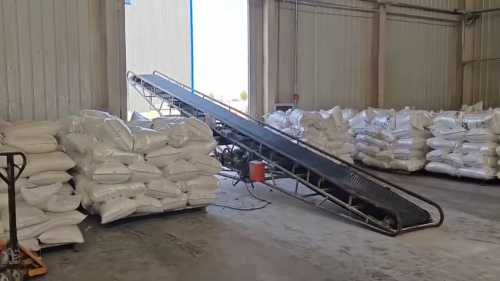 運輸車輛裝載寧波洗煤專(zhuan) 用聚丙烯酰胺