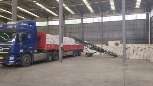 安順市工廠PAM產(chan) 品裝車操作