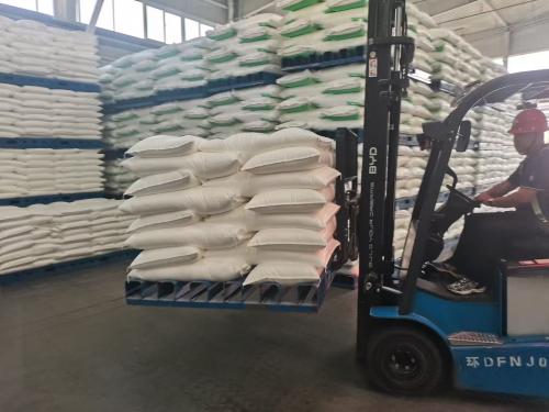 江西水處理用聚丙烯酰胺產(chan) 品廠區裝車全景