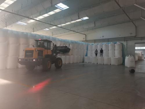 聊城聚丙烯酰胺廠區裝車