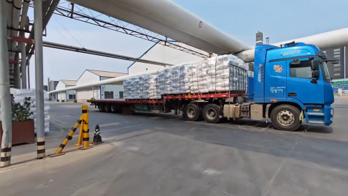 江蘇聚丙烯酰胺源頭工廠產(chan) 品裝車現場