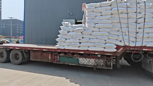 聚丙烯酰胺產(chan) 品裝車運輸