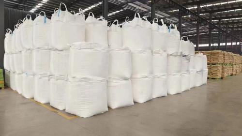 PAM助凝劑裝車操作流程細節 高分子聚丙烯酰胺助凝劑產(chan) 品裝車細節展示